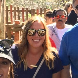 Meet your Posher, Melissa